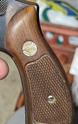 Smith and Wesson 19-6 (2 1/2 in, blue) - 6 of 6