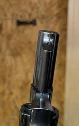 Smith and Wesson 19-6 (2 1/2 in, blue) - 3 of 6