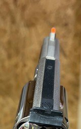 Smith and Wesson 19-4 (2 1/2 in, nickel) - 4 of 7