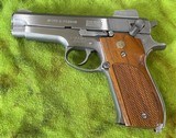 Smith and Wesson 639 (2 extra mags) - 1 of 7