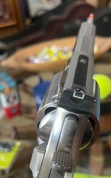 Smith and Wesson 686-4 (4 inch pinned barrel, custom grips) - 4 of 5