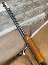 Remington 572 (pump, 22, nice wood!) - 7 of 10