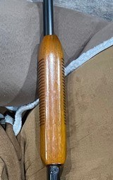 Remington 572 (pump, 22, nice wood!) - 9 of 10