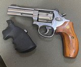 Smith and Wesson 617-4 (pre lock) - 1 of 7