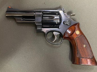 Smith and Wesson 29-2 (4 in, blue) - Image 1 of 6