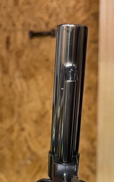 Smith and Wesson 29-2 (4 in, blue) - Image 3 of 6