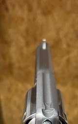 Smith and Wesson 65-2 (4 in, orig box) - 4 of 8