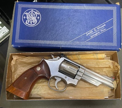 Smith and Wesson 66-1 (4 in, orig box) - Image 2 of 8