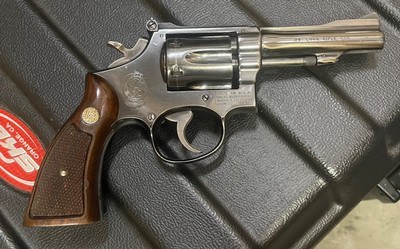 Smith and Wesson 18-3 (4 in) - Image 2 of 6