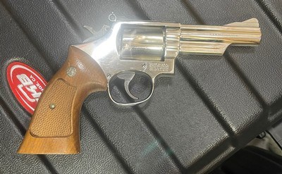 Smith and Wesson 19-5 - Image 2 of 5