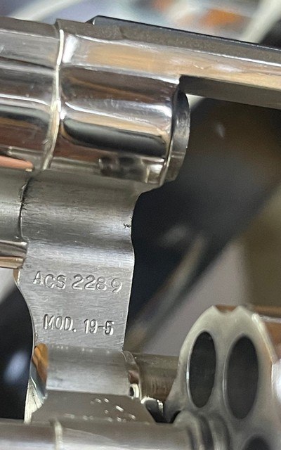 Smith and Wesson 19-5 - Image 5 of 5