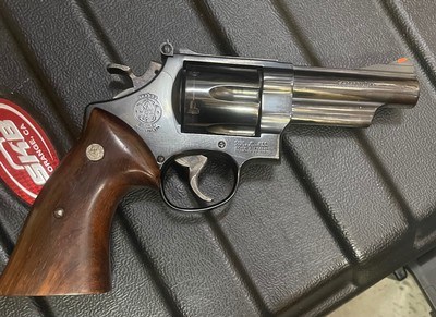 Smith and Wesson 29-3 - Image 2 of 8