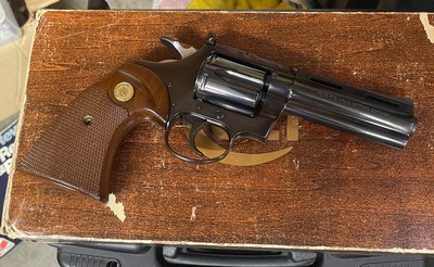 Colt Diamondback (4 in, 22, original box) - Image 2 of 5