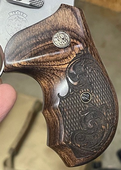 Smith and Wesson 640-1 (2 inch, custom grips) - Image 6 of 6