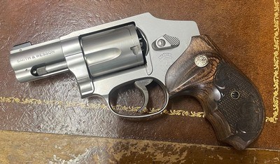 Smith and Wesson 640-1 (2 inch, custom grips) - Image 1 of 6