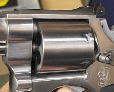 Smith and Wesson 657-2 (6 inch ventilated rib, original box) - Image 6 of 9
