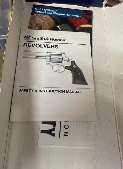 Smith and Wesson 657-2 (6 inch ventilated rib, original box) - Image 9 of 9