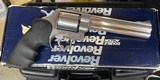 Smith and Wesson 657-2 (6 inch ventilated rib, original box) - Image 2 of 9
