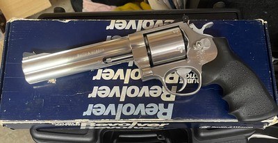 Smith and Wesson 657-2 (6 inch ventilated rib, original box) - Image 1 of 9
