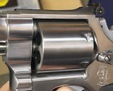 Smith and Wesson 657-2 (6 inch ventilated rib, original box) - Image 6 of 9