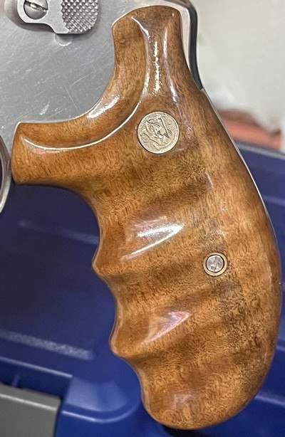 Smith and Wesson 629-3 Classic - Image 8 of 8
