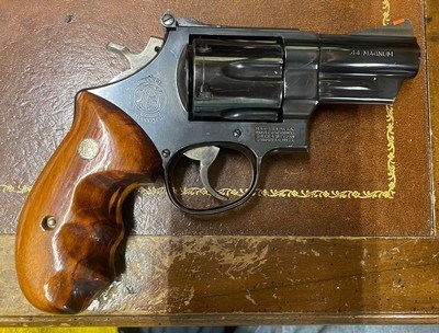 Smith and Wesson 29-3 (3 inch, combats) - Image 2 of 6