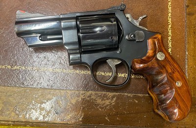 Smith and Wesson 29-3 (3 inch, combats) - Image 1 of 6