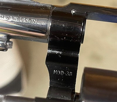 Smith and Wesson 38 (diamond grip, box) - Image 5 of 7