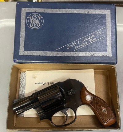 Smith and Wesson 38 (diamond grip, box) - Image 1 of 7
