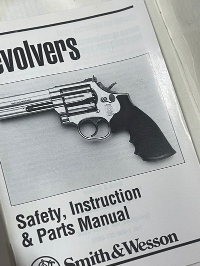 Smith and Wesson 25-7 (matte blue, unfluted, 45 colt) - Image 8 of 8
