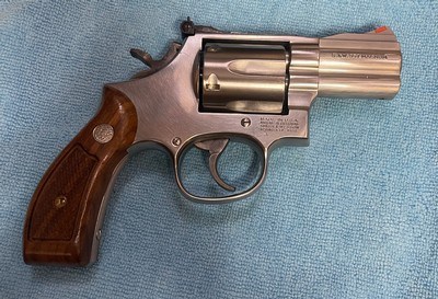 Smith and Wesson 686-4 (2 1/2) - Image 2 of 5