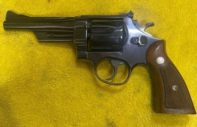 Smith and Wesson 27-2 (5 inch, blue) - Image 1 of 7