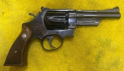 Smith and Wesson 27-2 (5 inch, blue) - Image 2 of 7