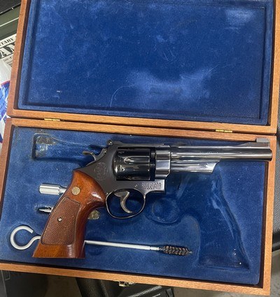 Smith and Wesson 27-2 (6 in, blue, box) - Image 2 of 9