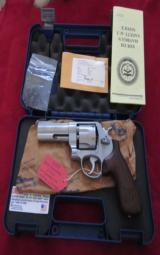 Smith & Wesson Model 625-8 Jerry Miculek - 10 of 11