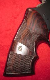 Colt Phyton 2 1/2 inch bbl
Like New! - 5 of 10