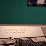 Smith and Wesson 1006 - 10mm W/ Matching Box - 11 of 14