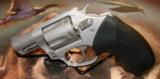 Charter Arms UnderCover .38 Spl. New - 1 of 4