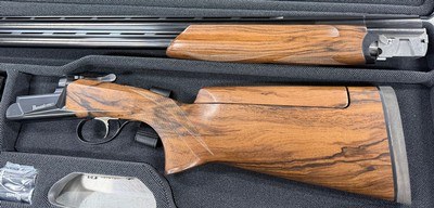 New Perazzi MR57 Sporting 12ga 32” Barrel 3” Chamber Adjustable Comb Fixed Choke, SC2 Wood Upgrade. Just arrived from Perazzi - Image 2 of 11