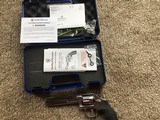 Smith And Wesson 617-6
22cal - 1 of 11