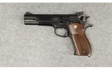 Smith & Wesson ~ 52-1 ~ .38 SPL Mid-Range. - 2 of 2