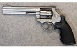 Smith & Wesson ~ Model 686-5 ~ .357 Magnum. - 2 of 3