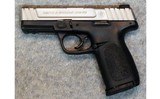Smith & Wesson ~ SD9VE ~ 9 mm Luger. - 2 of 2