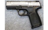 Smith & Wesson ~ SD9VE ~ 9 mm Luger. - 2 of 2