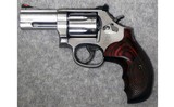 Smith & Wesson ~ 686-6 ~ .357 Magnum. - 2 of 2