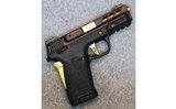 Smith & Wesson
M&P380 Shield EZ Performance Center
.380 ACP.