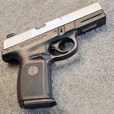 Smith & Wesson ~ SW40VE ~ .40 S&W. - 1 of 2