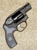 Smith & Wesson ~ Bodyguard 38 ~ .38 Special.