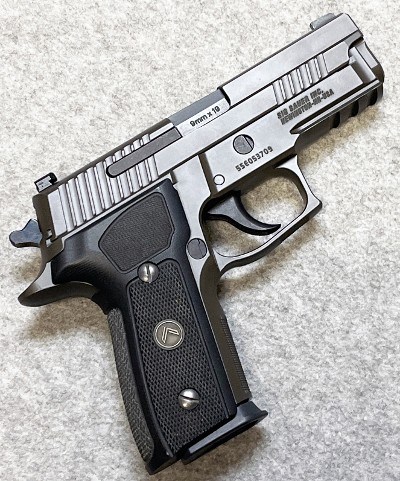 SIG Sauer ~ P229 Legion ~ 9 mm Luger.