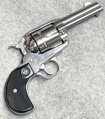 Ruger ~ New Model Vaquero ~ .44 Magnum.